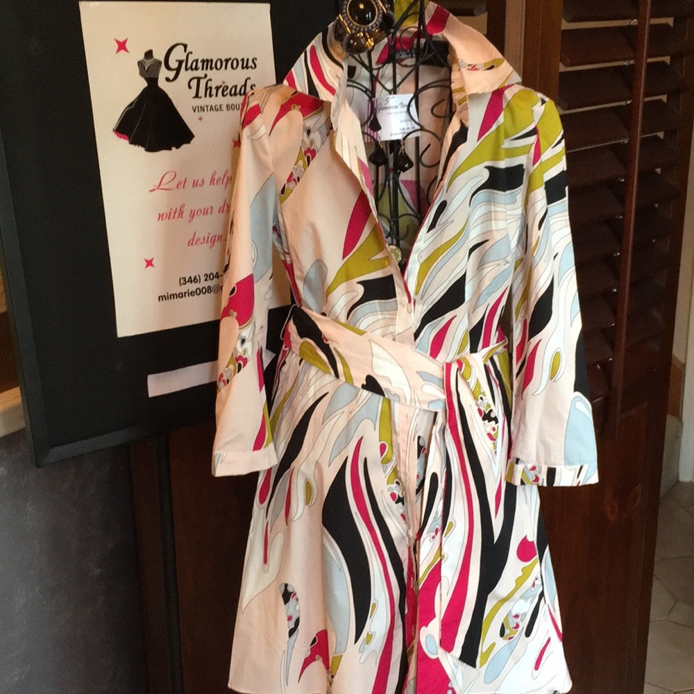 Zara shirt dress.,waist 30”sleeve19”, shoulder to hem 34”, armpit to hem 26”